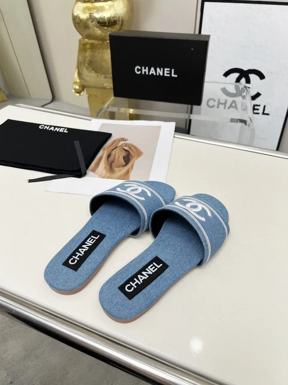 👟👟Ex-factory price 340👟👟 Genuine leather sole +30 chanel Chanel 2024 new slippers🔥🔥 Official website counter, fabric sheepskin, lining sheepskin, foot pad goatskin, 3 colors optional, 35-42 sizes Genuine leather sole +30